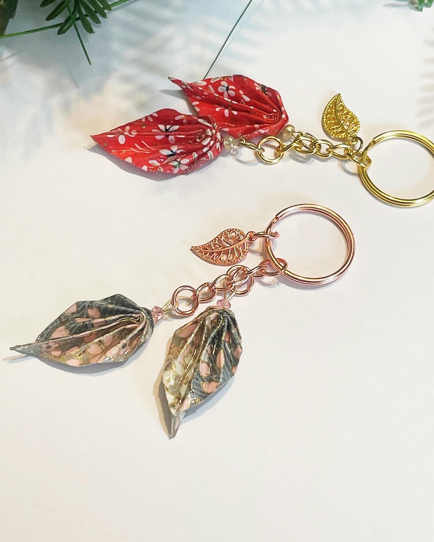Origami leaf keychains - Origami and Earrings